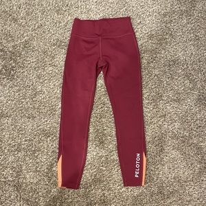 Peloton Maroon & peach Leggings Size Small